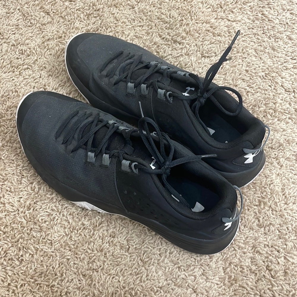 Men’s under armor sneakers